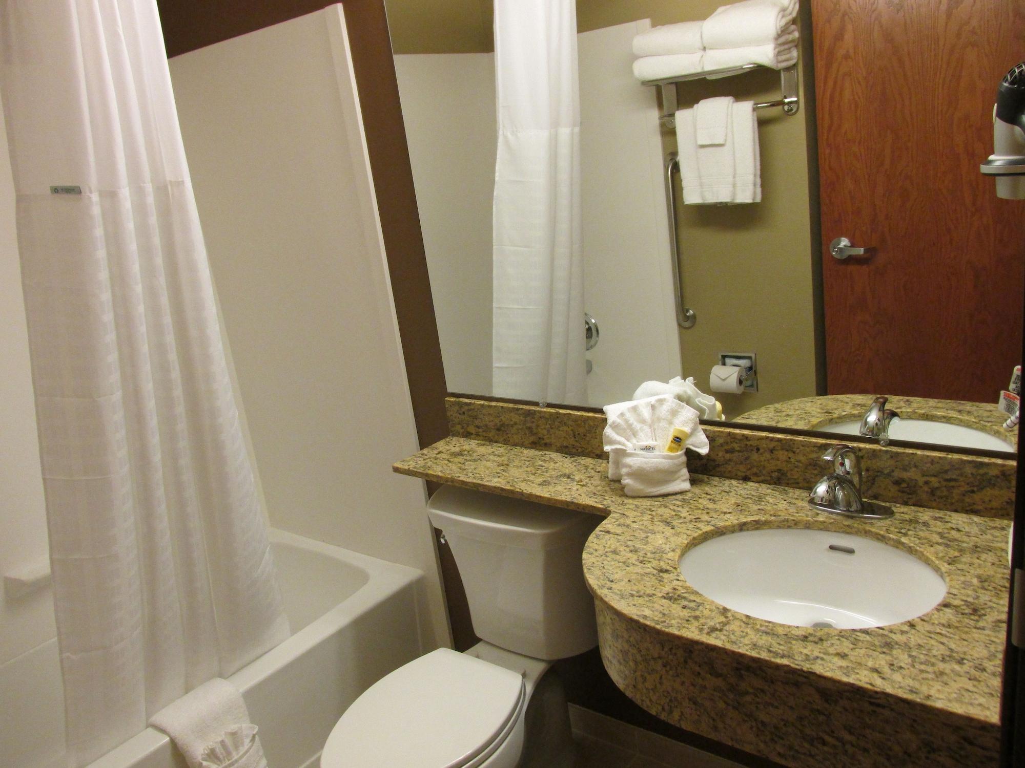 Microtel Inn & Suites By Wyndham Midland Exteriör bild