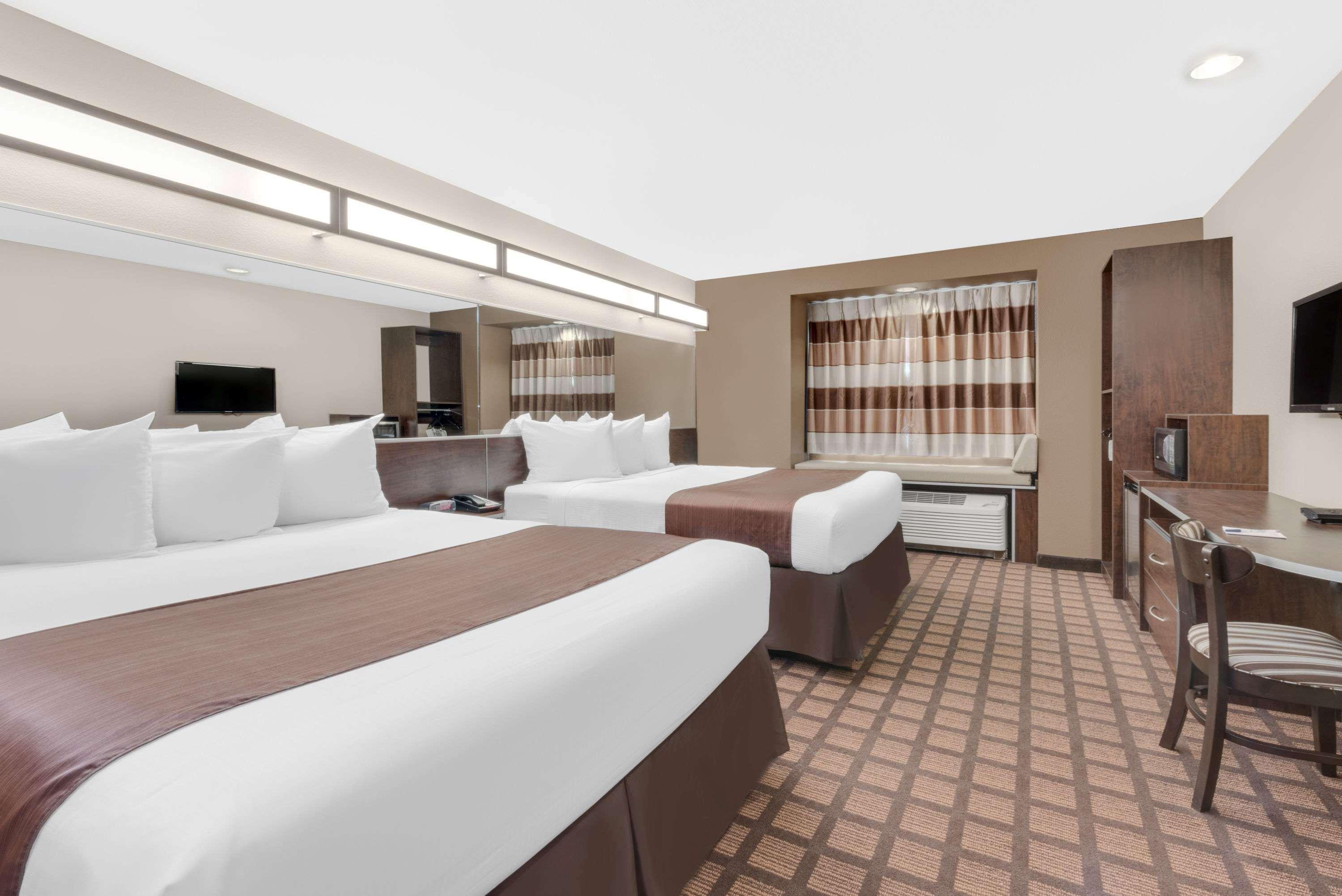 Microtel Inn & Suites By Wyndham Midland Exteriör bild