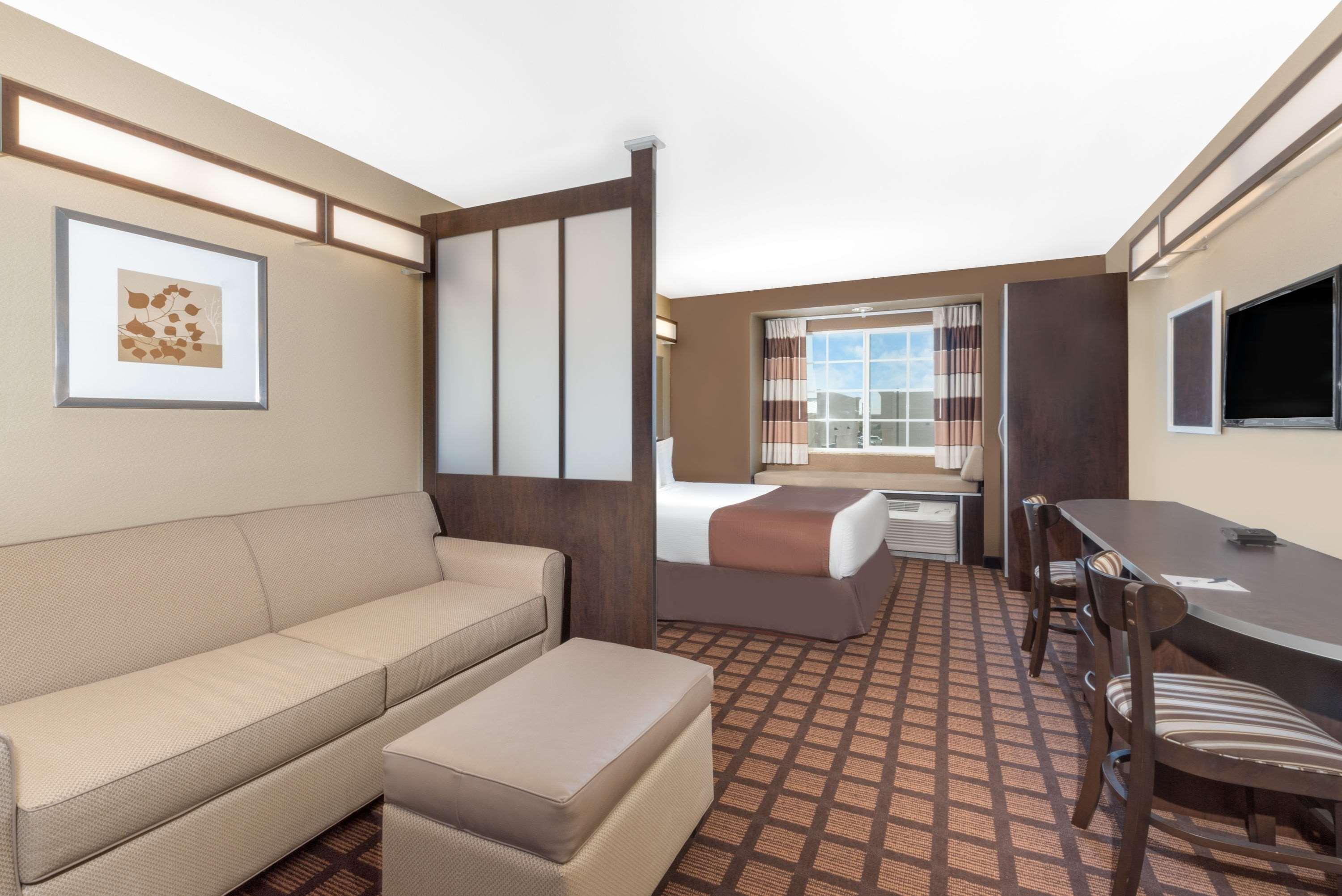 Microtel Inn & Suites By Wyndham Midland Exteriör bild