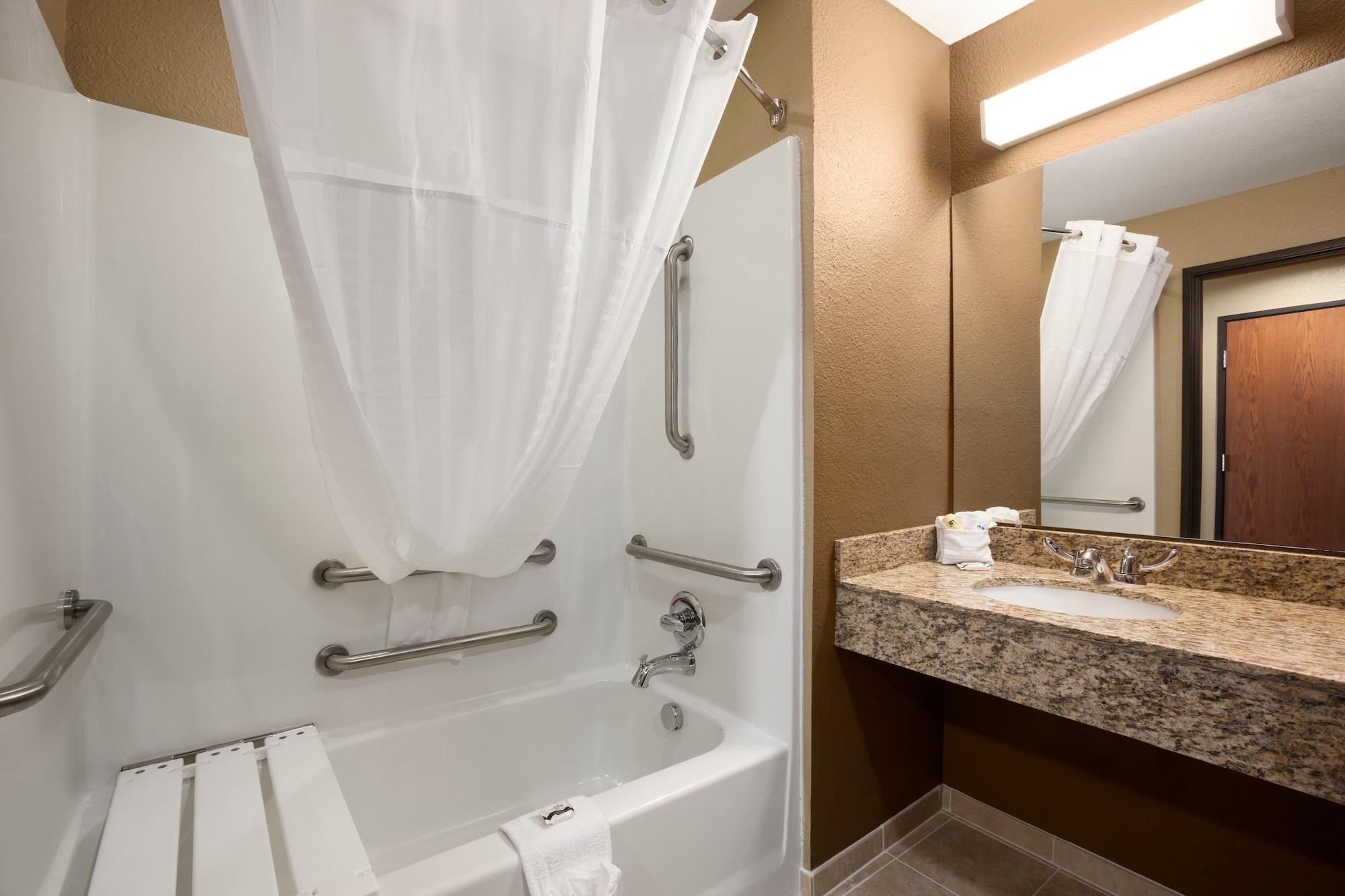 Microtel Inn & Suites By Wyndham Midland Exteriör bild