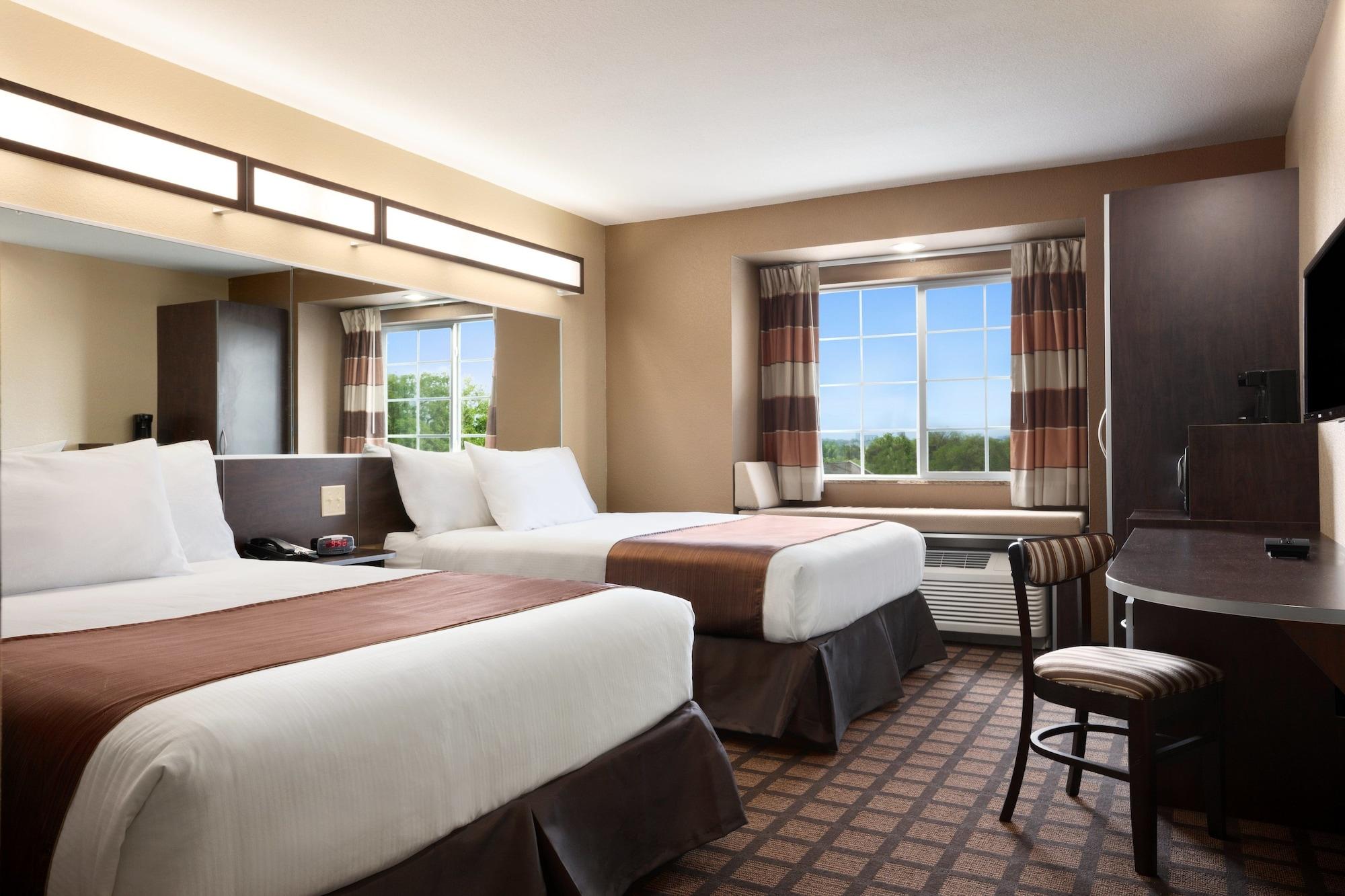 Microtel Inn & Suites By Wyndham Midland Exteriör bild