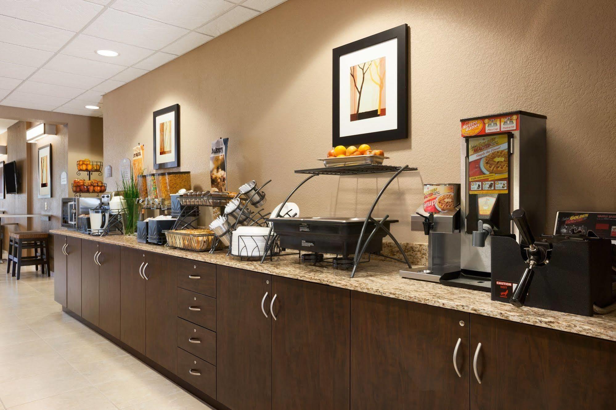Microtel Inn & Suites By Wyndham Midland Exteriör bild